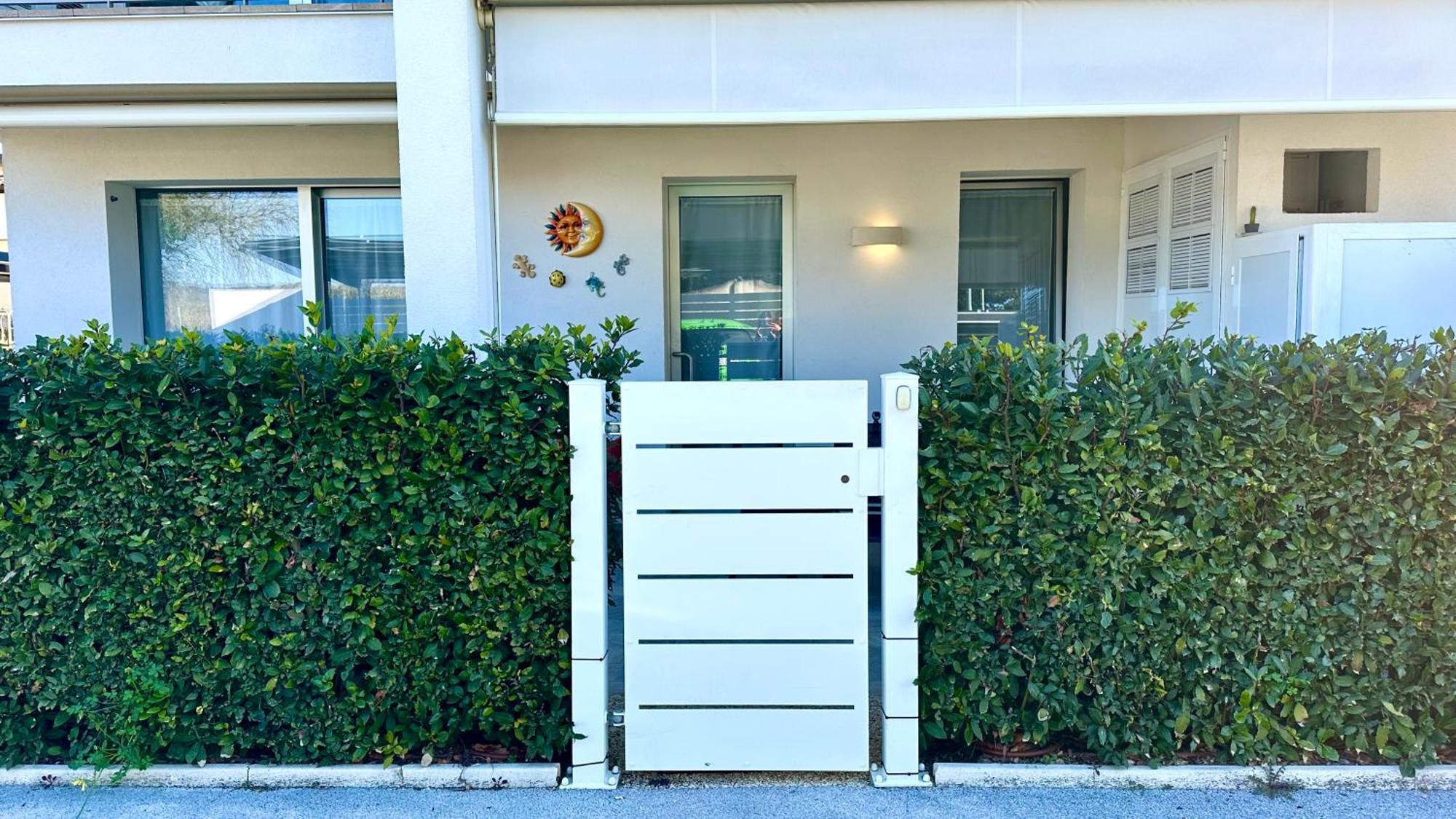 P020 - Porto Recanati, Nuovo Trilocale Con Giardino Eksteriør billede